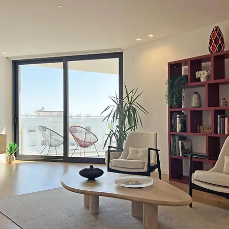 Lady Delmar Marina By Junto Ao Mar *