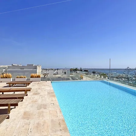 Lady Delmar Marina By Junto Ao Mar