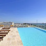 Lady Delmar Marina By Junto Ao Mar